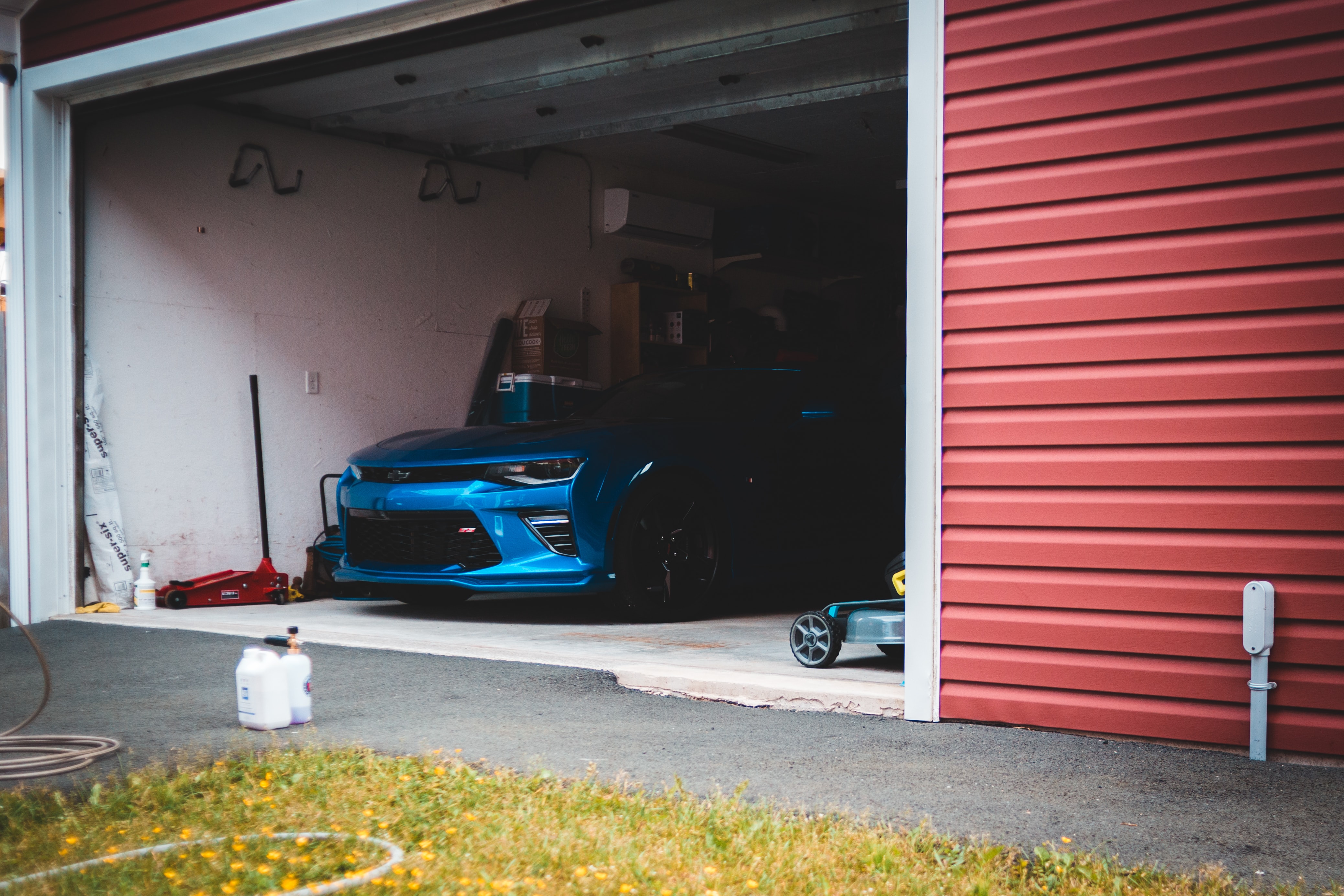 Things You Should Never Keep In Your Garage